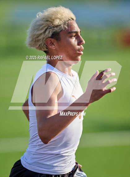 Thumbnail 1 in UIL 6A Track & Field Area 21&22 (3200M) photogallery.
