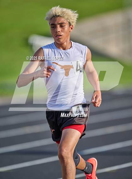 Thumbnail 1 in UIL 6A Track & Field Area 21&22 (3200M) photogallery.