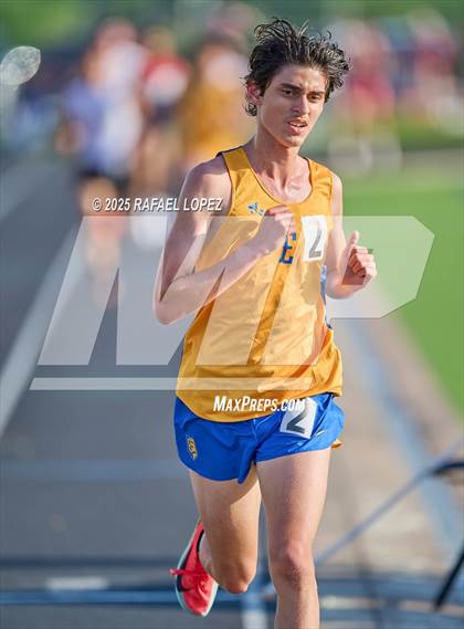 Thumbnail 1 in UIL 6A Track & Field Area 21&22 (3200M) photogallery.