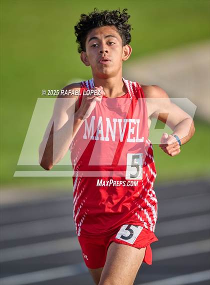 Thumbnail 3 in UIL 6A Track & Field Area 21&22 (3200M) photogallery.