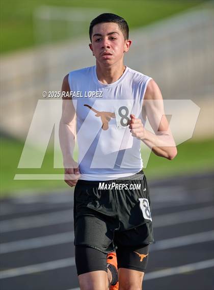 Thumbnail 2 in UIL 6A Track & Field Area 21&22 (3200M) photogallery.