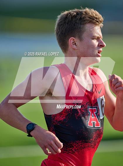 Thumbnail 2 in UIL 6A Track & Field Area 21&22 (3200M) photogallery.