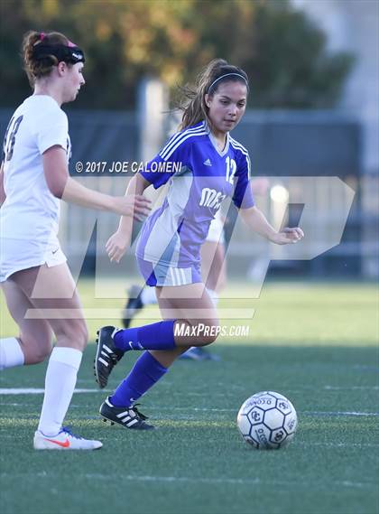 Thumbnail 1 in MacArthur [Douglas] vs O'Connor photogallery.