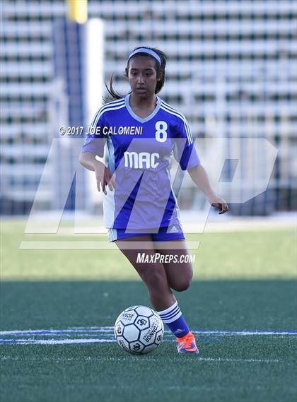 Thumbnail 2 in MacArthur [Douglas] vs O'Connor photogallery.