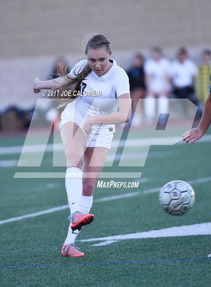 Thumbnail 1 in MacArthur [Douglas] vs O'Connor photogallery.