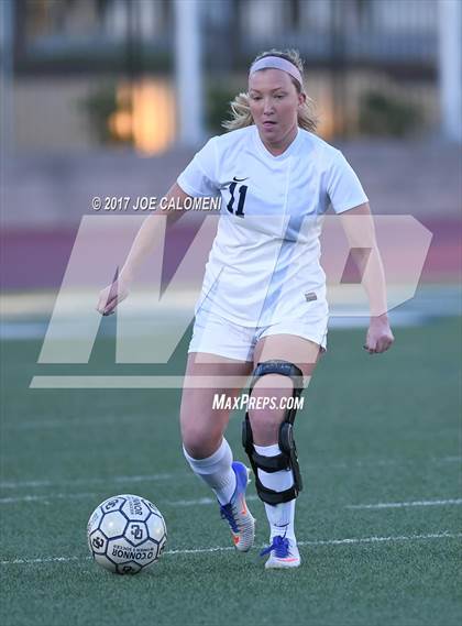 Thumbnail 3 in MacArthur [Douglas] vs O'Connor photogallery.
