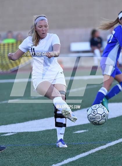 Thumbnail 1 in MacArthur [Douglas] vs O'Connor photogallery.