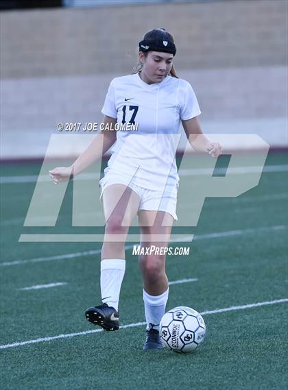 Thumbnail 3 in MacArthur [Douglas] vs O'Connor photogallery.