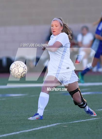 Thumbnail 3 in MacArthur [Douglas] vs O'Connor photogallery.