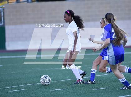 Thumbnail 3 in MacArthur [Douglas] vs O'Connor photogallery.