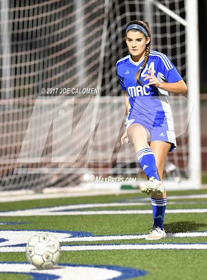 Thumbnail 3 in MacArthur [Douglas] vs O'Connor photogallery.