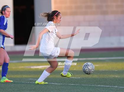 Thumbnail 2 in MacArthur [Douglas] vs O'Connor photogallery.
