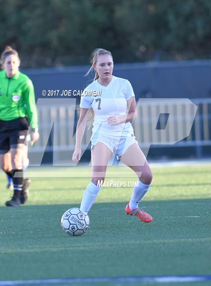 Thumbnail 3 in MacArthur [Douglas] vs O'Connor photogallery.