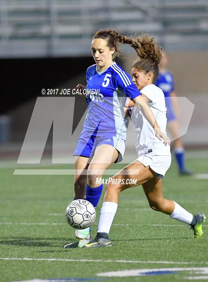 Thumbnail 3 in MacArthur [Douglas] vs O'Connor photogallery.