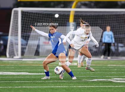 Thumbnail 3 in Oyster River vs. Bow (NHIAA D2 Semifinal) photogallery.