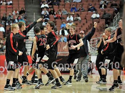 Thumbnail 3 in Compton vs. Murrieta Valley (CIF SS D2AA Final) photogallery.