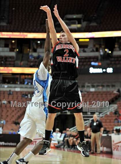 Thumbnail 2 in Compton vs. Murrieta Valley (CIF SS D2AA Final) photogallery.