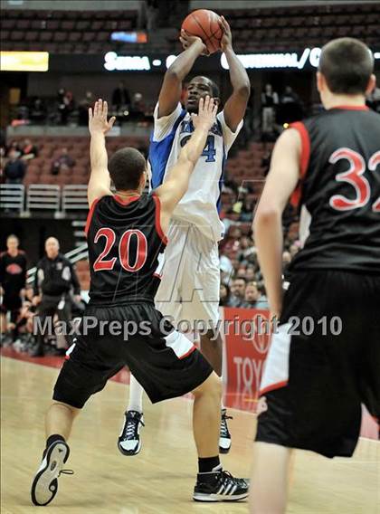 Thumbnail 2 in Compton vs. Murrieta Valley (CIF SS D2AA Final) photogallery.