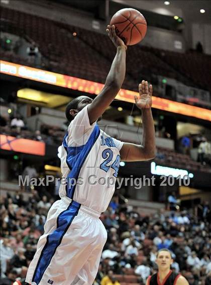 Thumbnail 1 in Compton vs. Murrieta Valley (CIF SS D2AA Final) photogallery.
