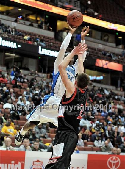Thumbnail 2 in Compton vs. Murrieta Valley (CIF SS D2AA Final) photogallery.
