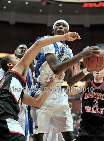 Thumbnail 2 in Compton vs. Murrieta Valley (CIF SS D2AA Final) photogallery.