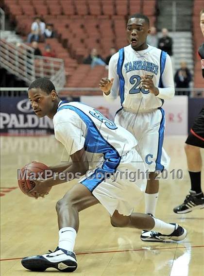 Thumbnail 2 in Compton vs. Murrieta Valley (CIF SS D2AA Final) photogallery.