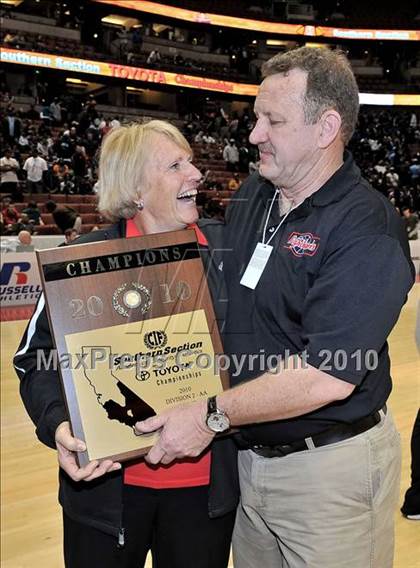 Thumbnail 2 in Compton vs. Murrieta Valley (CIF SS D2AA Final) photogallery.