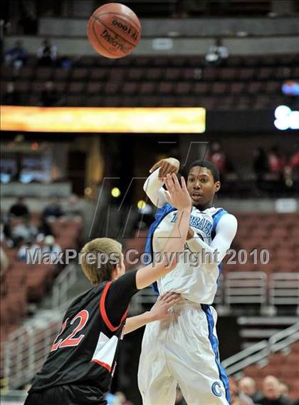 Thumbnail 2 in Compton vs. Murrieta Valley (CIF SS D2AA Final) photogallery.