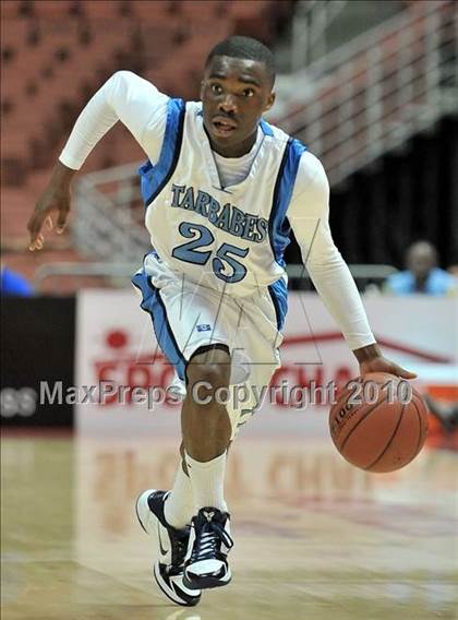 Thumbnail 1 in Compton vs. Murrieta Valley (CIF SS D2AA Final) photogallery.