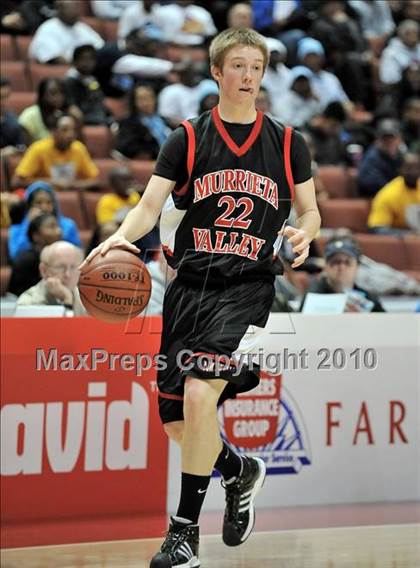 Thumbnail 1 in Compton vs. Murrieta Valley (CIF SS D2AA Final) photogallery.