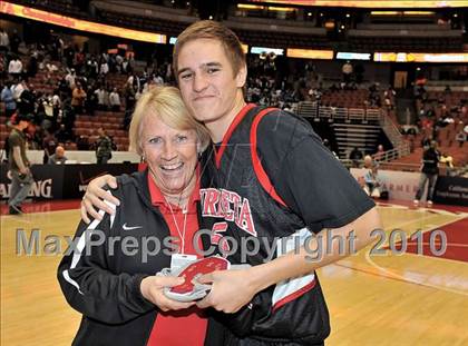 Thumbnail 3 in Compton vs. Murrieta Valley (CIF SS D2AA Final) photogallery.