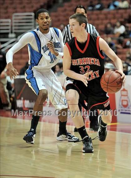 Thumbnail 1 in Compton vs. Murrieta Valley (CIF SS D2AA Final) photogallery.