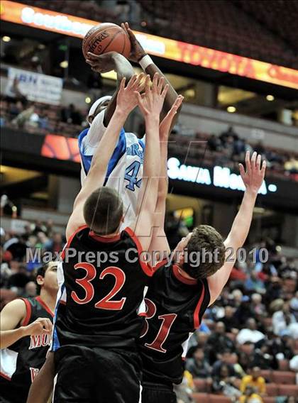 Thumbnail 1 in Compton vs. Murrieta Valley (CIF SS D2AA Final) photogallery.