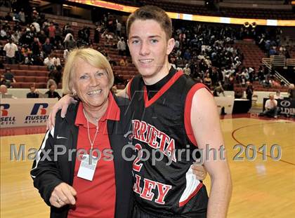 Thumbnail 2 in Compton vs. Murrieta Valley (CIF SS D2AA Final) photogallery.