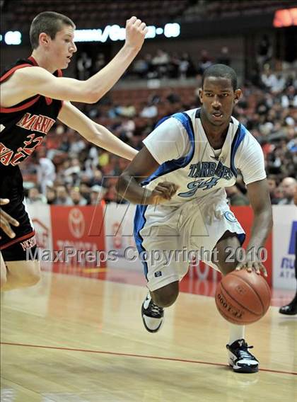Thumbnail 3 in Compton vs. Murrieta Valley (CIF SS D2AA Final) photogallery.
