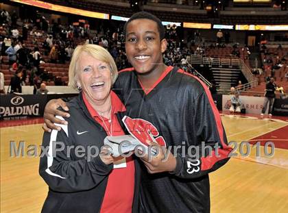 Thumbnail 1 in Compton vs. Murrieta Valley (CIF SS D2AA Final) photogallery.