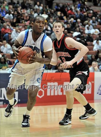 Thumbnail 1 in Compton vs. Murrieta Valley (CIF SS D2AA Final) photogallery.