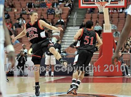 Thumbnail 2 in Compton vs. Murrieta Valley (CIF SS D2AA Final) photogallery.