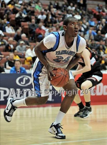 Thumbnail 3 in Compton vs. Murrieta Valley (CIF SS D2AA Final) photogallery.
