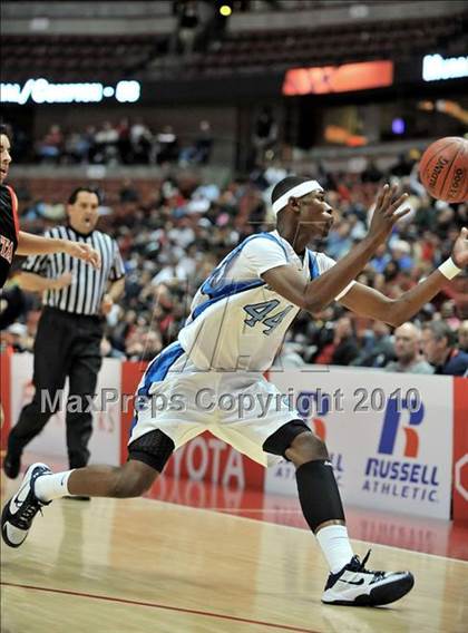 Thumbnail 2 in Compton vs. Murrieta Valley (CIF SS D2AA Final) photogallery.