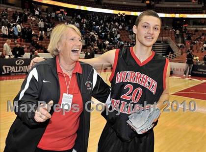 Thumbnail 1 in Compton vs. Murrieta Valley (CIF SS D2AA Final) photogallery.