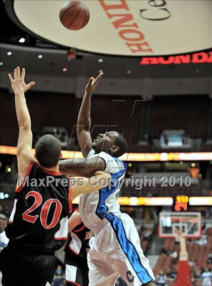 Thumbnail 2 in Compton vs. Murrieta Valley (CIF SS D2AA Final) photogallery.