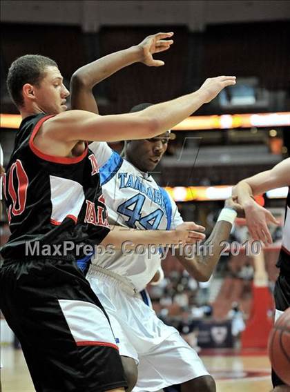 Thumbnail 3 in Compton vs. Murrieta Valley (CIF SS D2AA Final) photogallery.