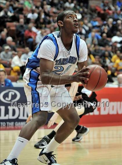 Thumbnail 1 in Compton vs. Murrieta Valley (CIF SS D2AA Final) photogallery.