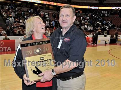 Thumbnail 3 in Compton vs. Murrieta Valley (CIF SS D2AA Final) photogallery.