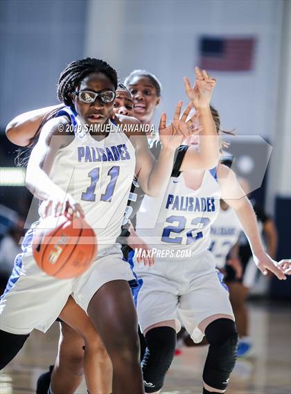 Thumbnail 2 in Palisades vs Carson (CIF LACS D1 Finals) photogallery.