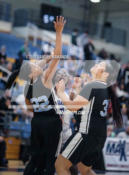 Thumbnail 3 in Palisades vs Carson (CIF LACS D1 Finals) photogallery.