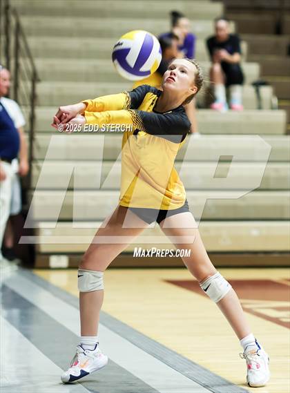 Thumbnail 1 in JV: Campbellsville @ Marion County photogallery.