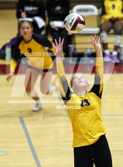 Thumbnail 1 in JV: Campbellsville @ Marion County photogallery.