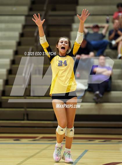 Thumbnail 1 in JV: Campbellsville @ Marion County photogallery.